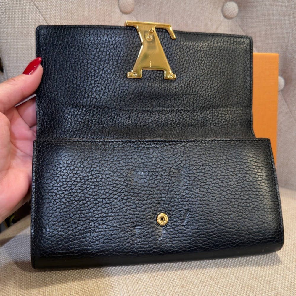 LOUIS VUITTON Capucines Taurillon Black Pink Leather Gold LV Buckle Large Wallet - Picture 7 of 16